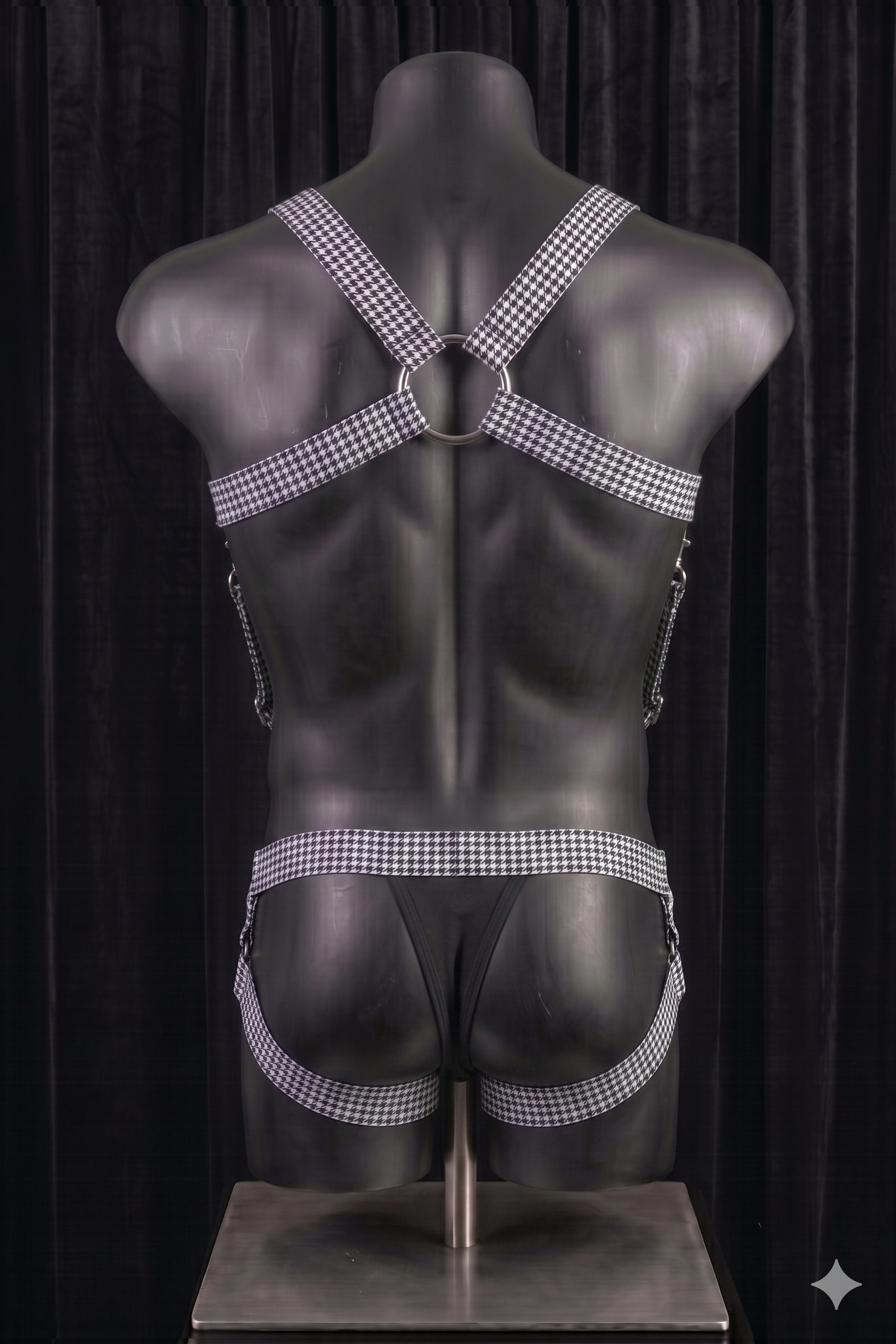 Joyglove Men's Houndstooth Strap Harness Set with Ring Detail and Open Frame Design