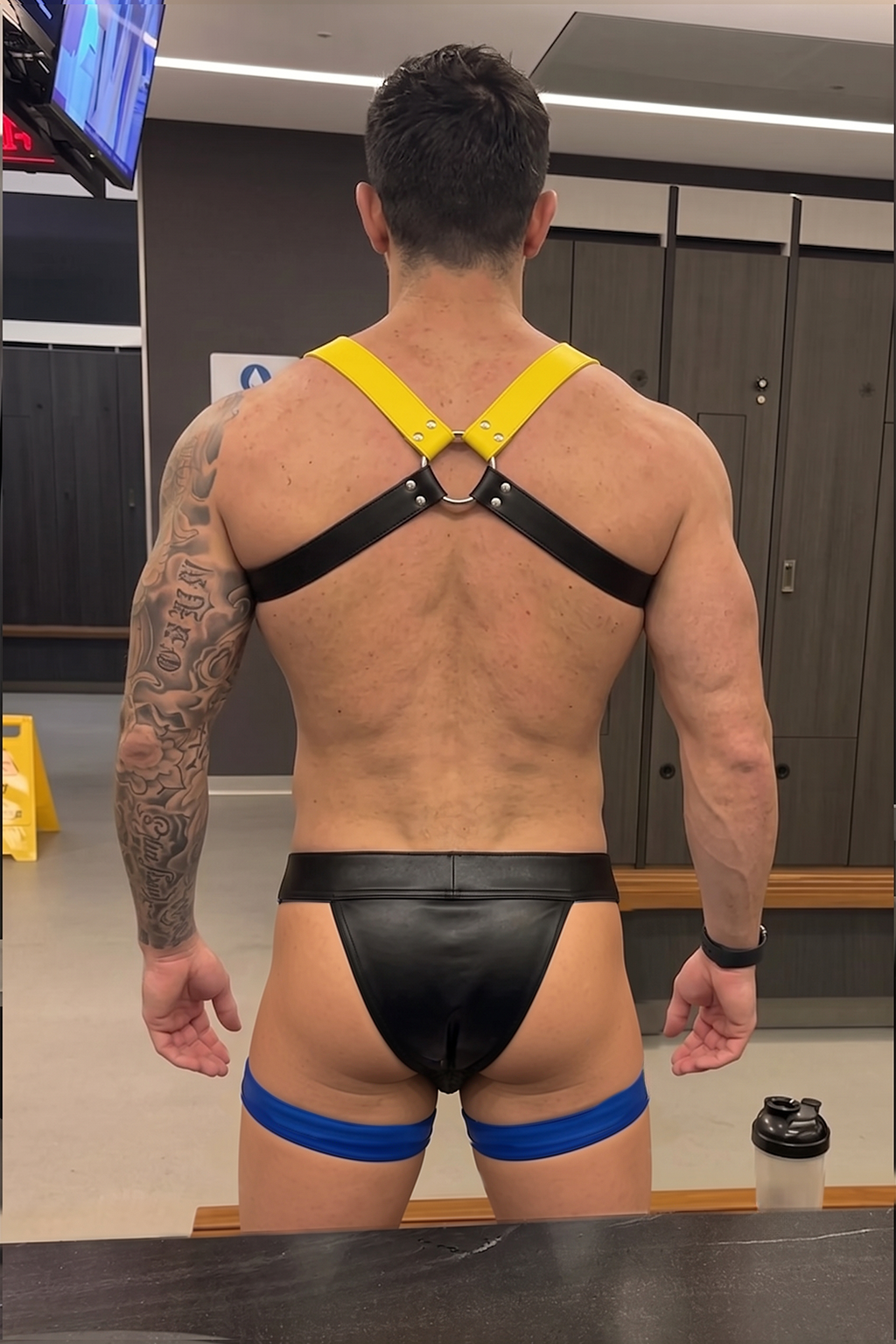 Joyglove Men's PU Leather Body Harness Set - Cyberpunk Tri-Color Blue & Yellow Dual-Vertical Straps Chest Harness with Matching Thigh Ring Bottoms 2-Piece Rave Outfits